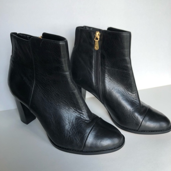Clarks Shoes - Clarks Kacia Alfresco sz 7.5 black leather booties